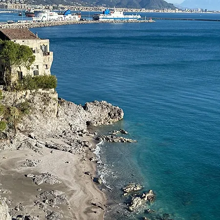La Casa Di Elena Vietri sul Mare