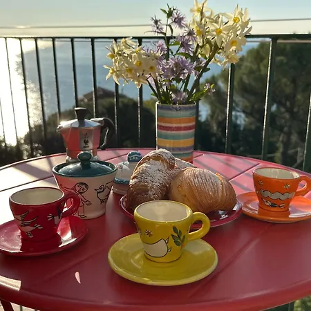 La Casa Di Elena Holiday home
